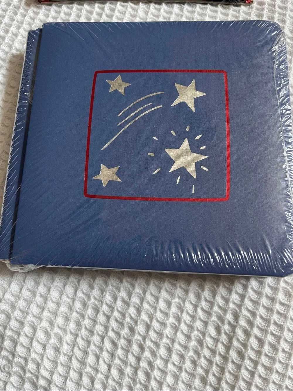 Creative Memories Blue Star-Embellished Hardcover Photo Album with page refills - Picture 2 of 3